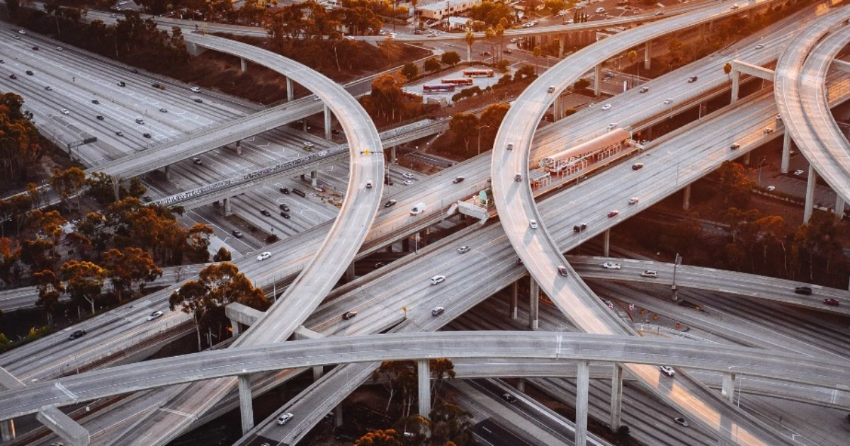 Quant Targeting $146 After Inverse H&S Signals Bullish Reversal