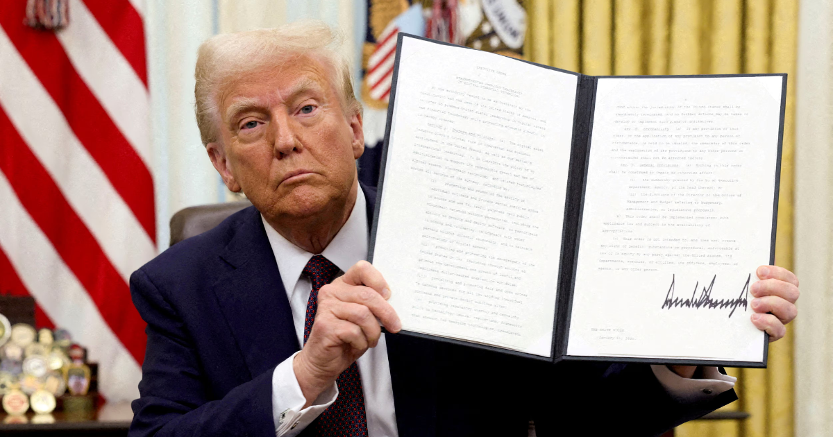 Speaker Johnson Dodges Questions on Trump Meme Coin Dinner Amid DOJ Pressure