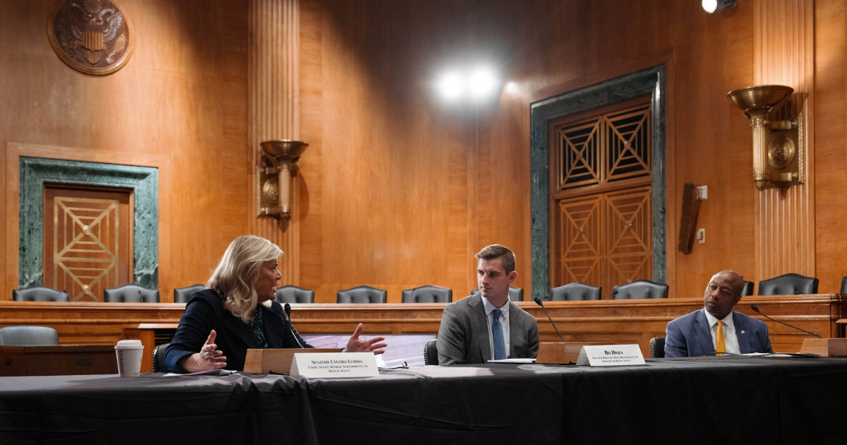 Crypto Market Structure Bill Gets Sept. 30 Deadline From Sen. Tim Scott